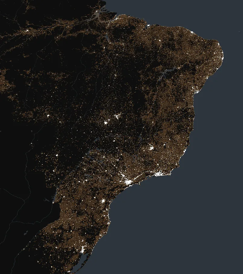 Mapa do Brasil formado por pontos que marcam cada estabelecimento religioso do país, com o litoral e o Nordeste em alta densidade